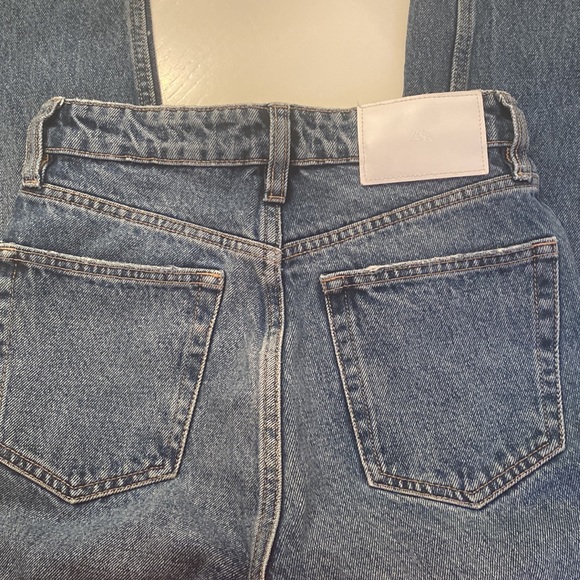 Zara high waisted jeans :) excellent condition - Picture 2 of 4